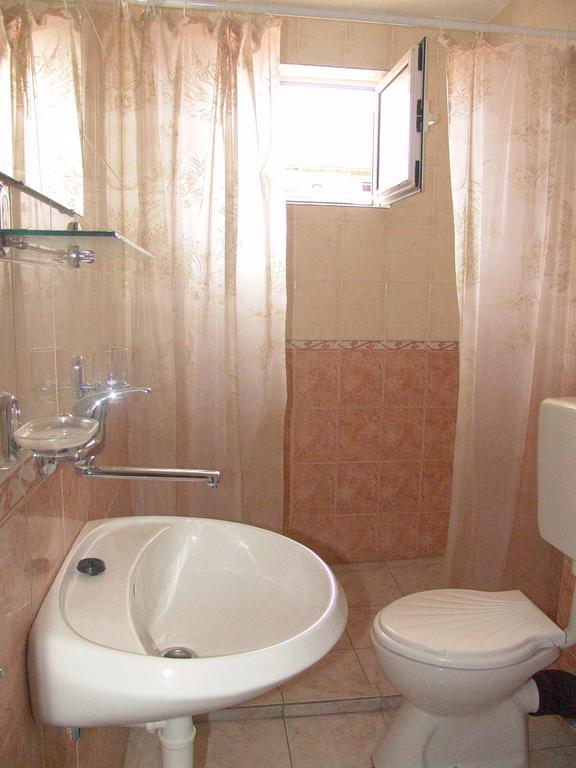 Family Hotel Andreev Misivri Oda fotoğraf