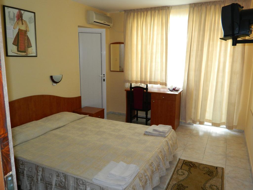 Family Hotel Andreev Misivri Oda fotoğraf