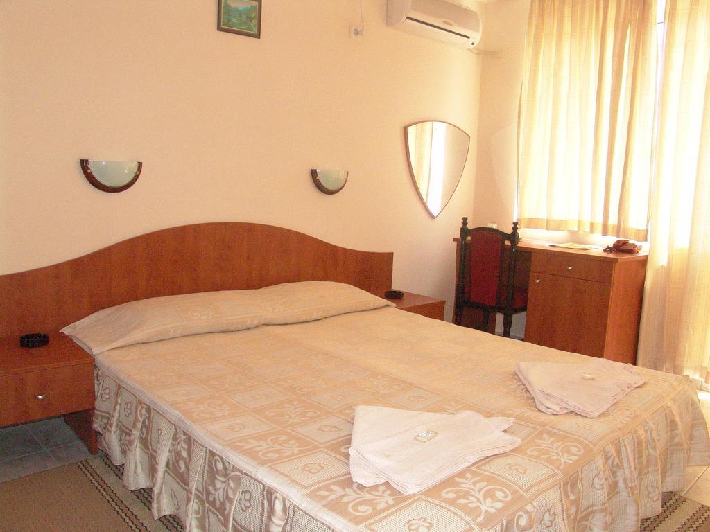Family Hotel Andreev Misivri Oda fotoğraf